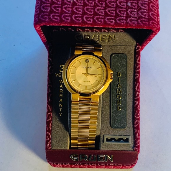 NWT Gruen Vintage Gold Plated Diamond Quartz Watch - Picture 9 of 9